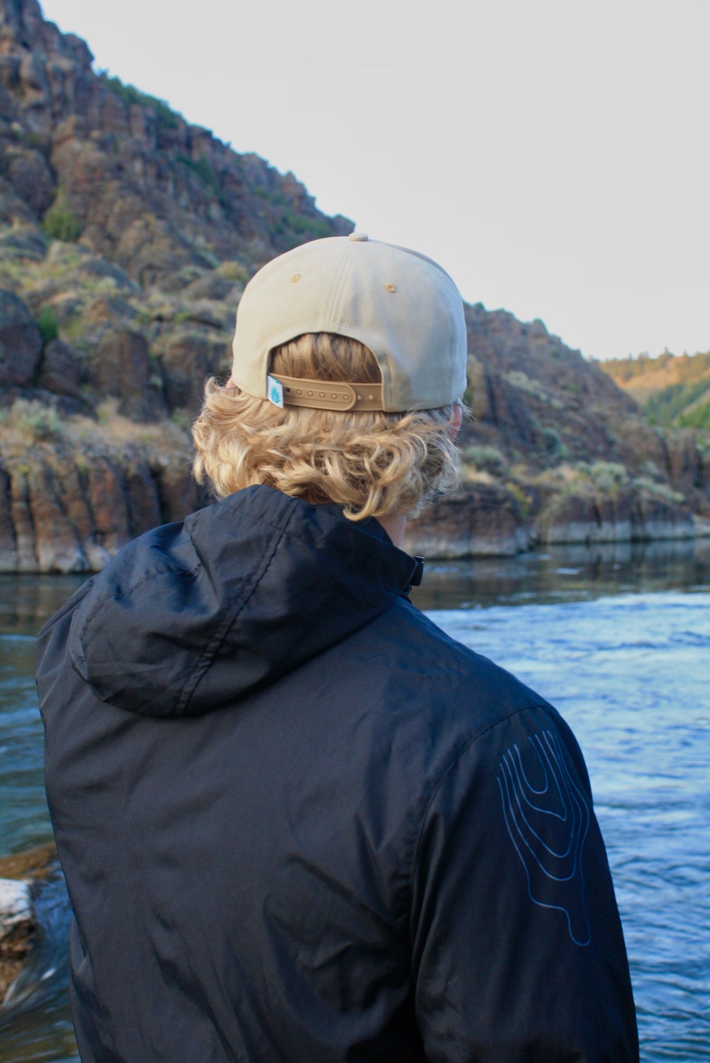 Rise Windbreaker